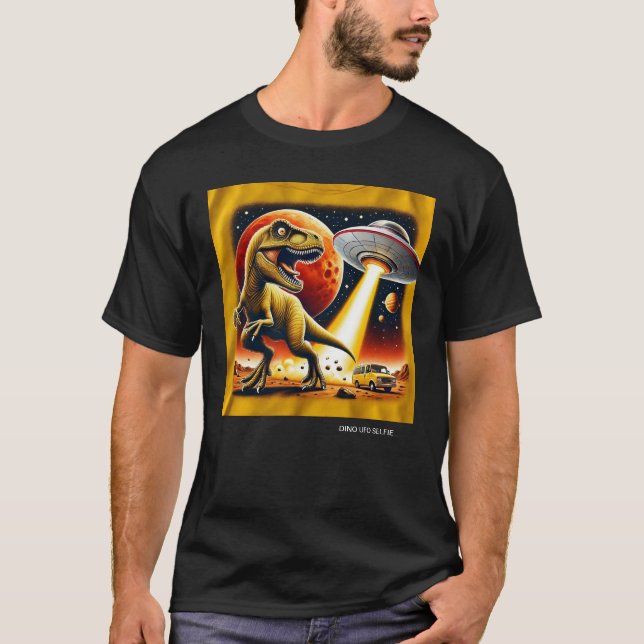 Dino UFO Selfie: Alien Encounter (Man Tshirt) #07 T Shirt (Framsida)