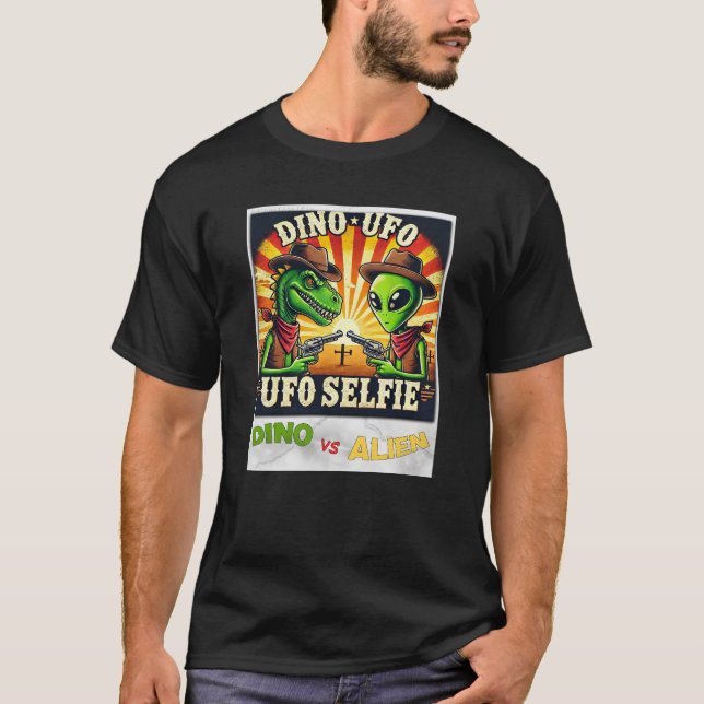 Dino UFO Selfie: Dino vs Alien (Man Tshirt) #06 T Shirt (Framsida)