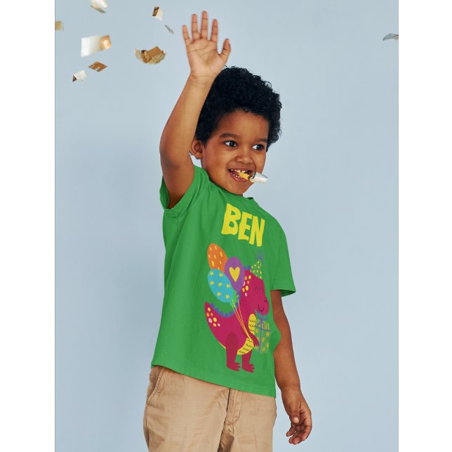 Dinosaur barns födelsedag namn anpassningsbar pers t shirt (Skapare uppladdad)