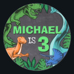 Dinosaur Birthday Dino Trex Prehistorisk Boy Kids Runt Klistermärke<br><div class="desc">Den här dinosauridesignen är underbar för födelsedagspojken i ditt liv. Ge är en dag med dinokarsten med den här dinokemiska designen med trex,  triceratops,  brontosaurus och raptor.</div>