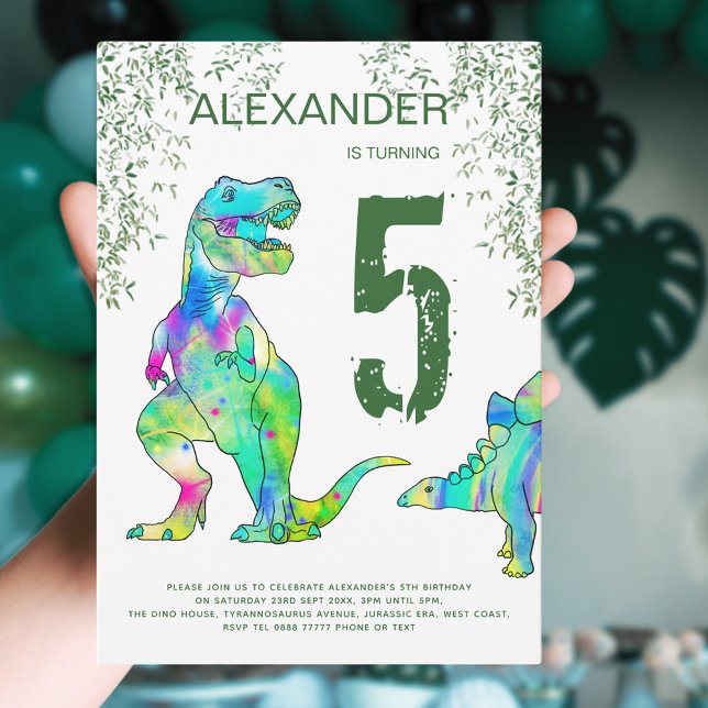 Dinosaur djungel 5-års födelsedagsinbjudan inbjudningar (Modern Dinosaur jungle 5th birthday party with fun colorful T-Rex and Stegosaurus green blue)
