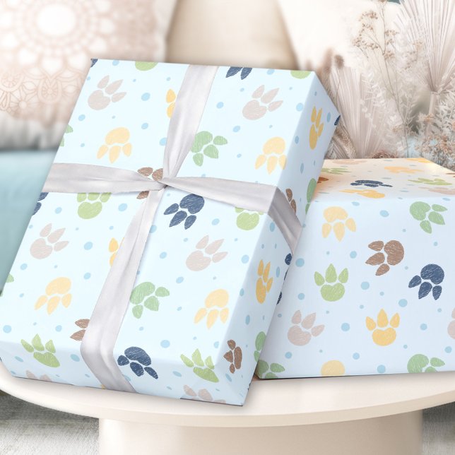 Dinosaur Footprint Pastel Blue Grönt Boy Birthday Presentpapper (Dinosaur Footprints Pastel Blue Green Boy Birthday Wrapping Paper)
