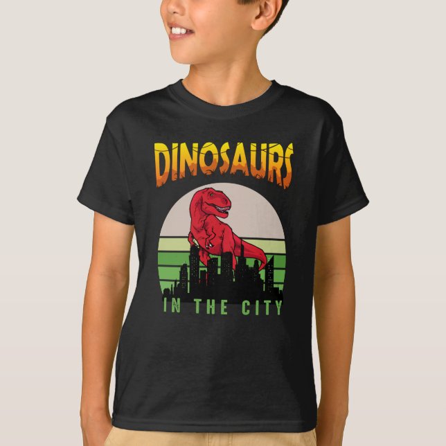 Dinosaur i staden | Dinosaur Design T Shirt (Framsida)