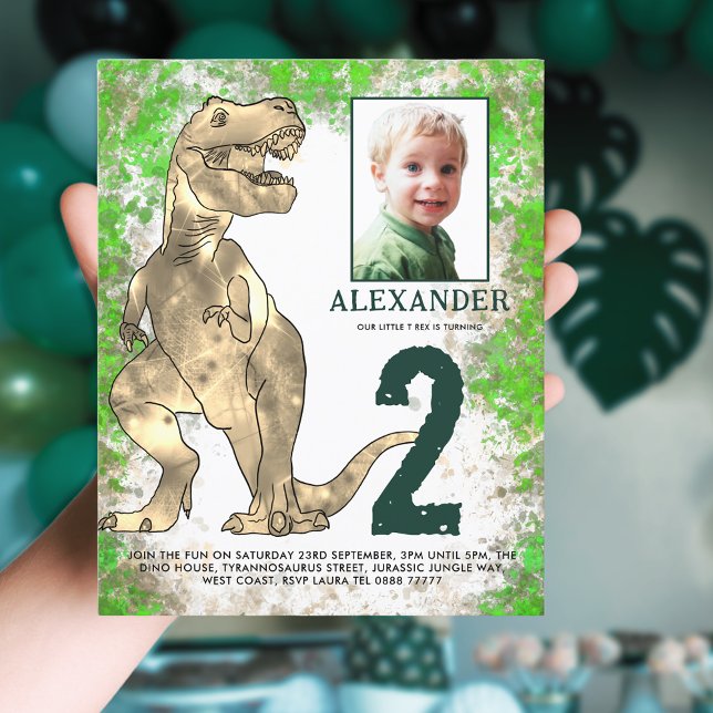 Dinosaur Jungle 2-års födelsedagsfest Foto ( T-Rex dinosaur 2nd birthday party budget invitation with photo template and watercolor jungle )