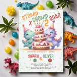 Dinosaur Party Cake Funny Joint Syskon Birthday Inbjudningar<br><div class="desc">En inbjudan till två roligtar och en söt födelsedagspartier, med ett dinosaurietema och titeln Stomp Chomp & Roar, med en vattenfärgad illustration av två berömvärda dinosaurier med party-hattar, som tippar över en gigantisk födelsedagskalas. Fira dina vilder med den här häpnadsväckande roliga inbjudan som kommer att ange tonen för en vild....</div>