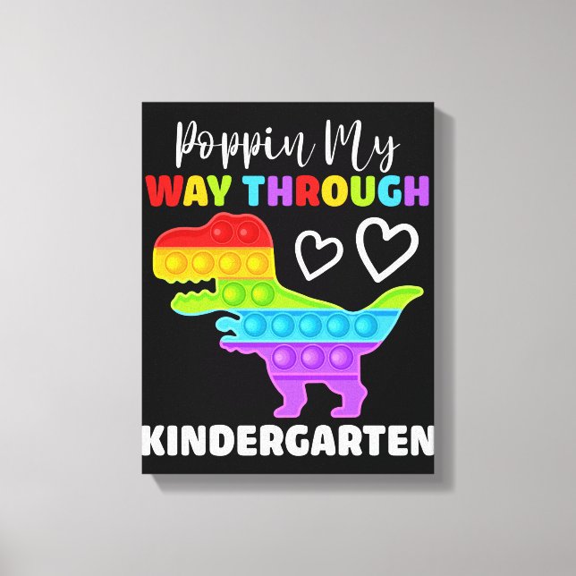 Dinosaur Poppin på mitt sätt genom Kindergarten Canvastryck (Framsida)