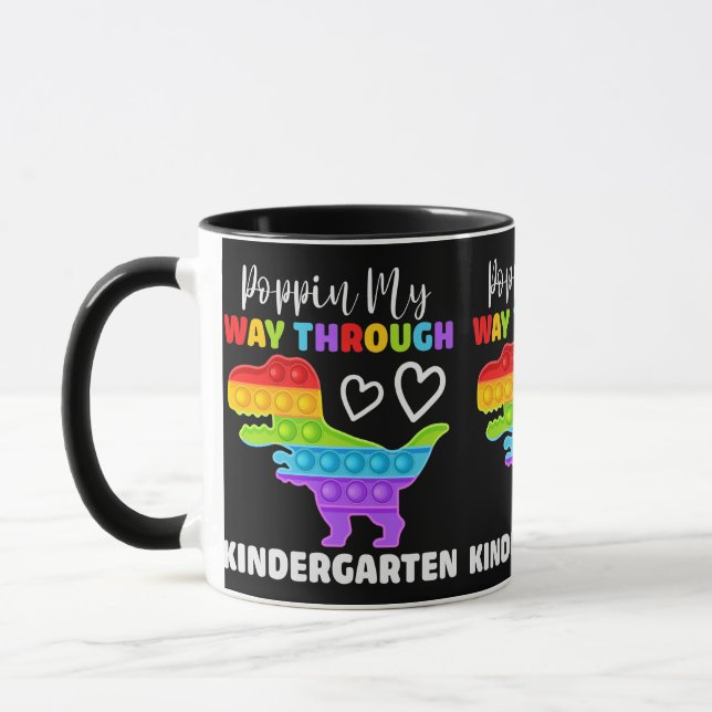 Dinosaur Poppin på mitt sätt genom Kindergarten Mugg (Vänster)
