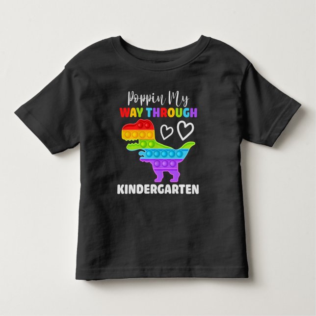 Dinosaur Poppin på mitt sätt genom Kindergarten T Shirt (Framsida)