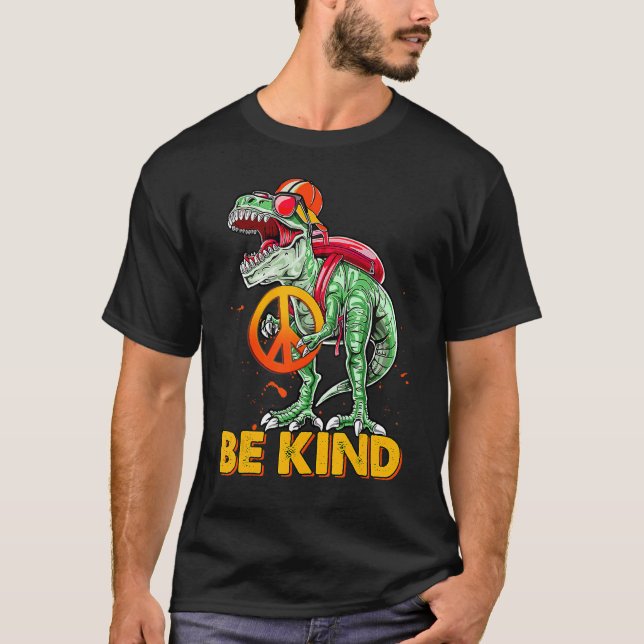 Dinosaur Rex på enhetsdagen ska vara av samma typ  T Shirt (Framsida)