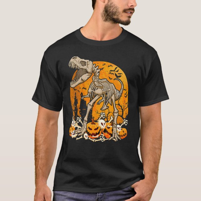 Dinosaur rex Skeleton Pumpkin With Moon Halloween  T Shirt (Framsida)