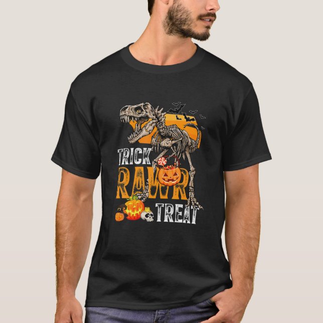 Dinosaur Skeleton Rex Bones Trick Rawr Treat Hallo T Shirt (Framsida)