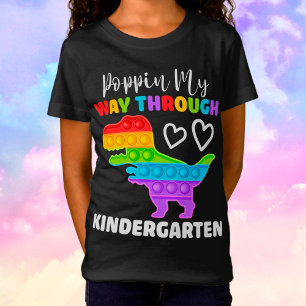 Dinosaur som dyker upp i min förskoleklass t shirt