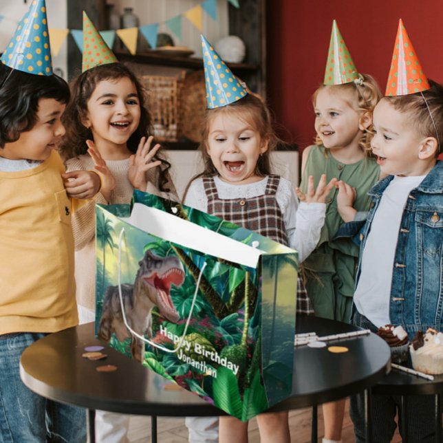 Dinosaur T Rex children Jurassic World (Incredible Dinosaur Party Ideas to Make You Roar!)
