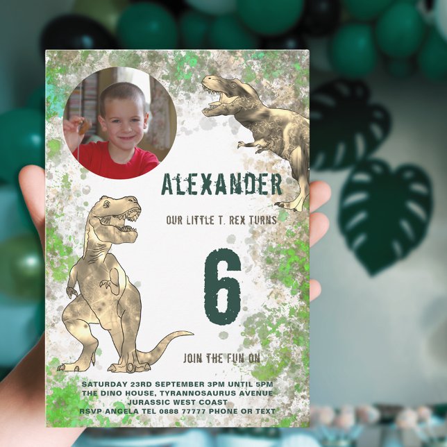 Dinosaur T-Rex Födelsedagsfest Foto Inbjudningar (Dinosaur T-Rex 6th birthday party photo invitation watercolor green and brown )