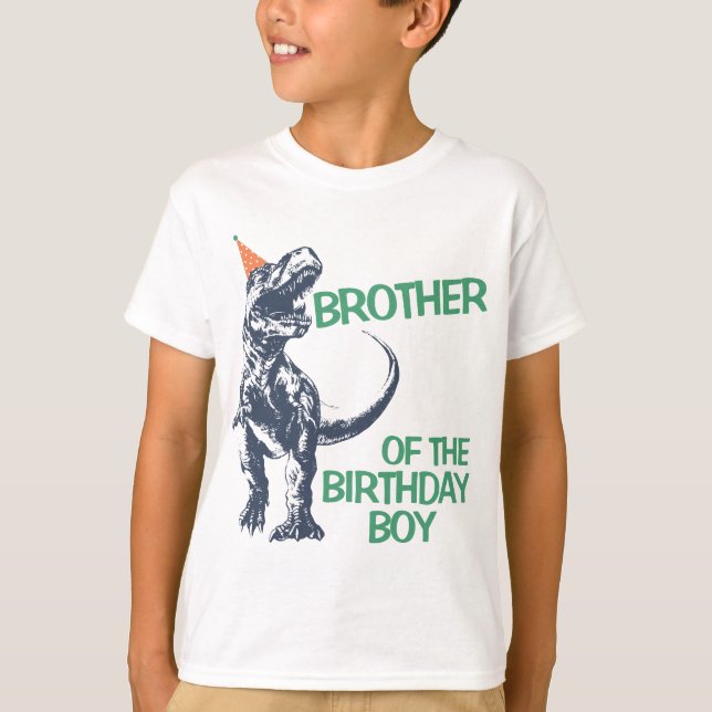 Dinosaur T-Rex Party Hat Brother of Birthday Boy T Shirt (Framsida)