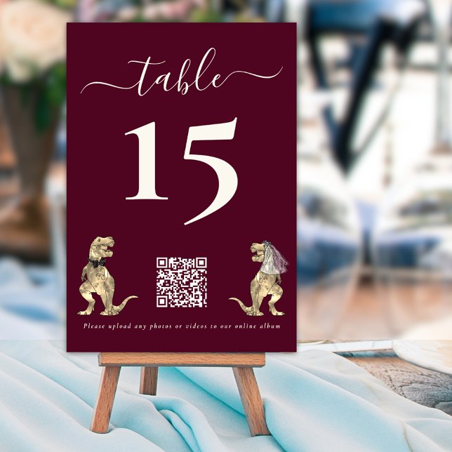 Dinosaur tema Bröllop Burgunder QR-kod Bordsnummer (Dinosaur theme wedding qr code for photo & video burgundy and cream custom table number cards modern)