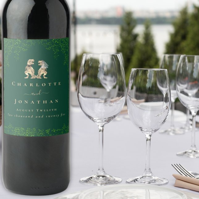 Dinosaur-tema bröllop Mörkgrönt Vinflaska Etikett (T-Rex bride and groom dinosaur wedding dark green custom wine labels Watercolor eucalyptus foliage )