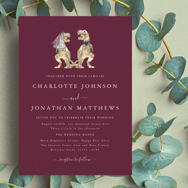 Dinosaur Theme Bröllop Burgundy Cream Inbjudningar (Dinosaur theme wedding burgundy cream ivory invitation elegant modern fun T-Rex dino Bride and groom)