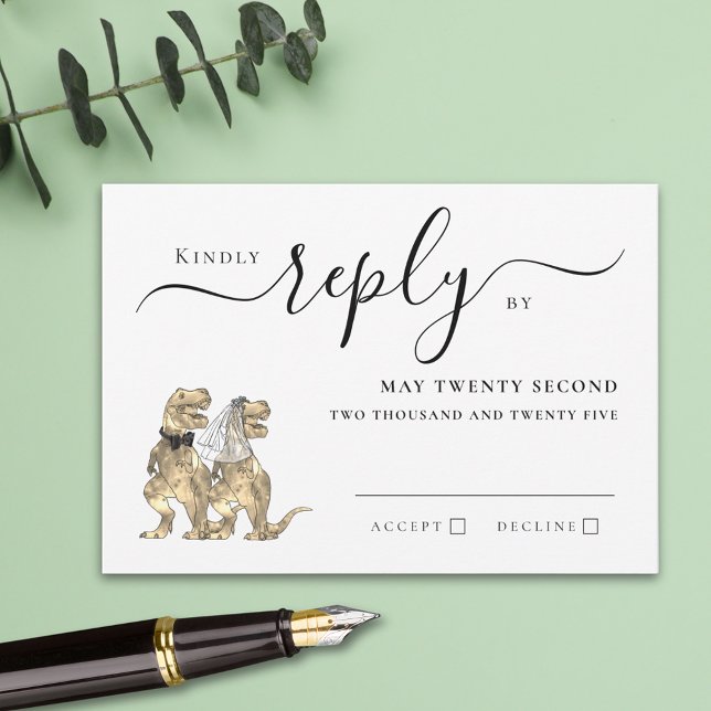 Dinosaur Theme Bröllop svar (T-Rex bride and groom funny dinosaur wedding rsvp card Modern elegant script)