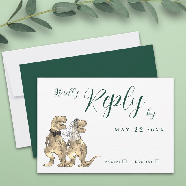 Dinosaur Theme Bröllop svar (Dinosaur theme wedding RSVP card dark green with T-Rex dino bride and groom and elegant script)