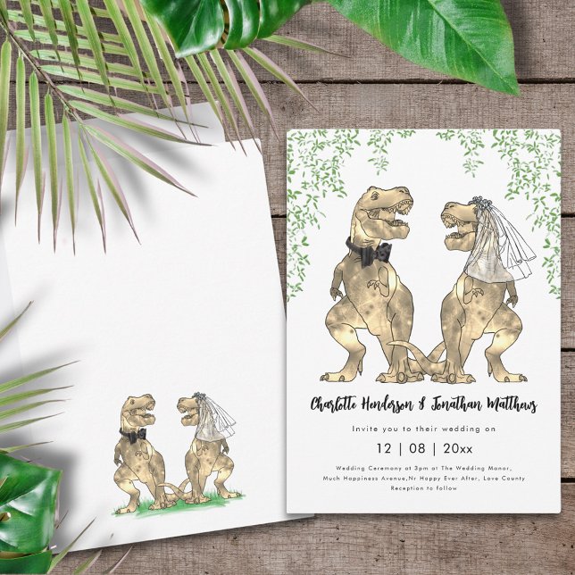 Dinosaur Thned Bröllop Inbjudningar (Dinosaur themed wedding invitation with funny T-Rex bride and groom and jungle foliage)