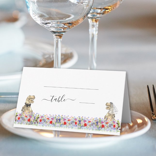 Dinosaurbrud och -brudgumme Bröllop Vildblomma Blo Placeringskort (Funny Dinosaur bride and groom wildflower wedding name place cards colorful watercolor florals)