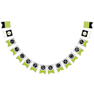 Dinosaurfödelsedagen stampar och grönt för det vimplar