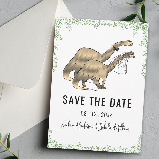 Dinosaurie-tema Bröllop Grönt  Spara Datum Datumet (Funny Dinosaur bride and groom wedding save the date card cute brontosaurus green watercolor foliage)