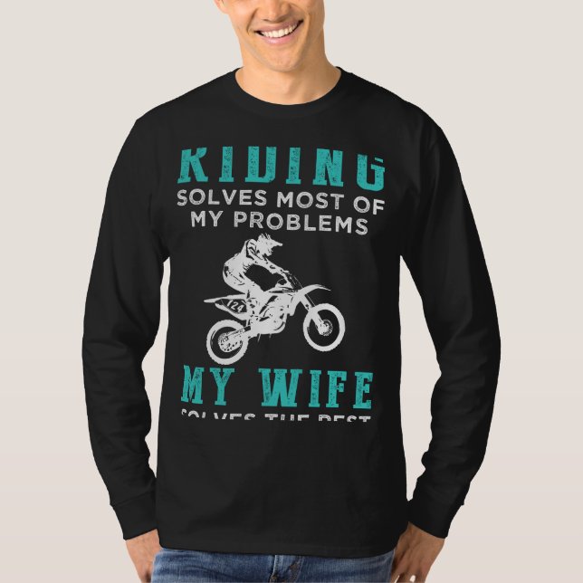 Dirtcycle Solves Problems, fru Solves, resten av R T Shirt (Framsida)