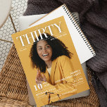 Dirty 30 Magazine Newspaper 30års födelsedag Photo Inbjudningar<br><div class="desc">Tittar för en roligt och ett unikt sätt att inbjudan era gäster till din kommande Dirty 30-födelsedagskalas? Se bara på vår Dirty 30 Magazine-inbjudan! Den här inbjudan är designad att se ut som en riktig tidning, med ett häpnadsväckande foto av födelsedagskalkylen på omslaget. Inuti hittar du all viktig information om...</div>