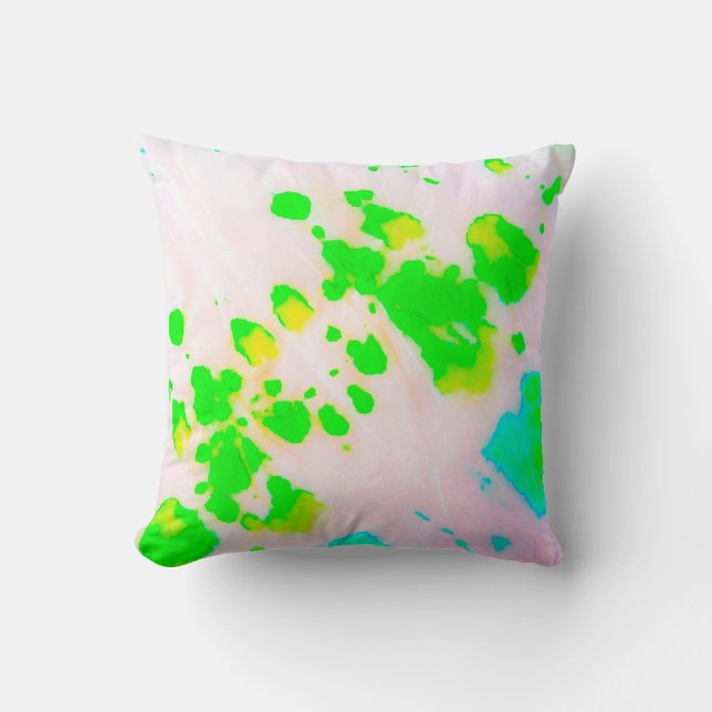 Dirty Art Graffiti. Abstrakt Decorative Sunny Ikat Kudde (Framsida)