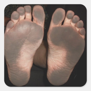 DIRTY FEET FYRKANTIGT KLISTERMÄRKE