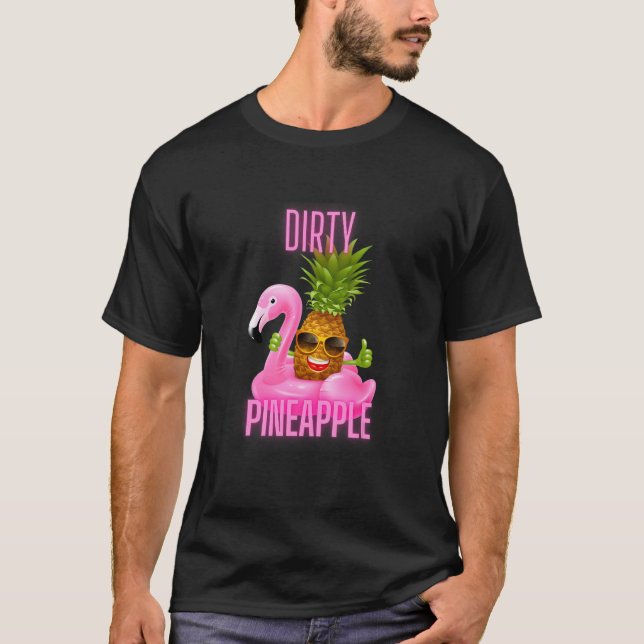 Dirty Pineapple Rosa Flamingo T Shirt (Framsida)