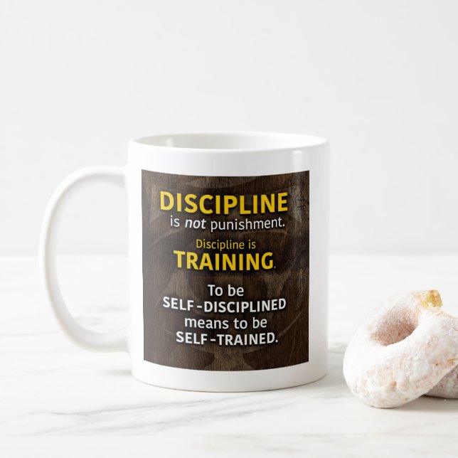 Disciplin är utbildning - Workout Gym inspirationa Kaffemugg (Med munk)