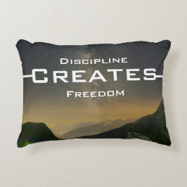 Discipline Creates Freedom – Accent Pillow Prydnadskudde
