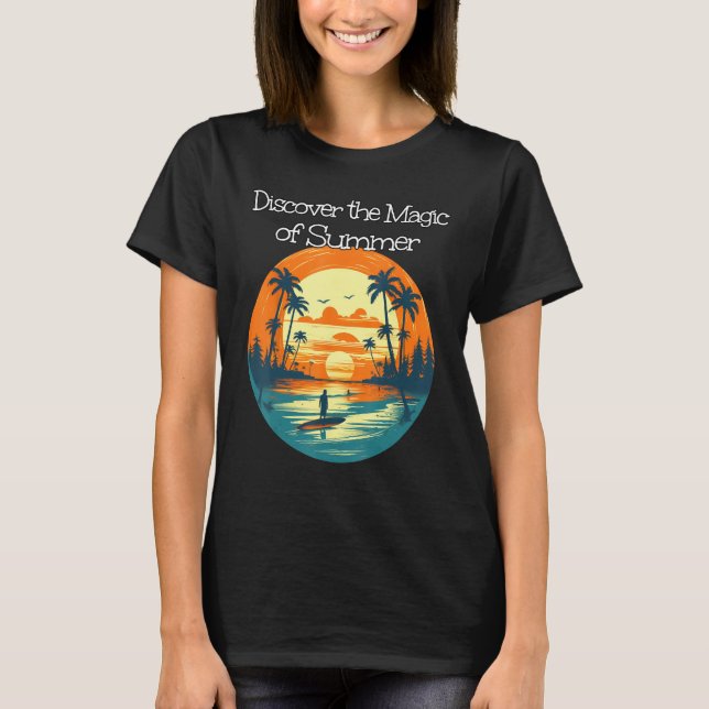Discover the Magic of Sea with Sunset for Holiday  T Shirt (Framsida)