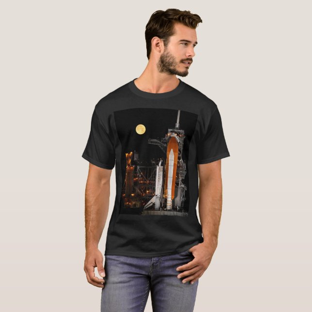 Discovery för rymdfärder och Måne Tee Shirt (Hel framsida)