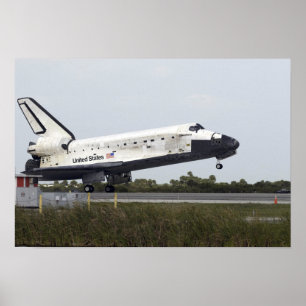 Discovery för utrymmesskyttel rör sig nedåt 2 poster