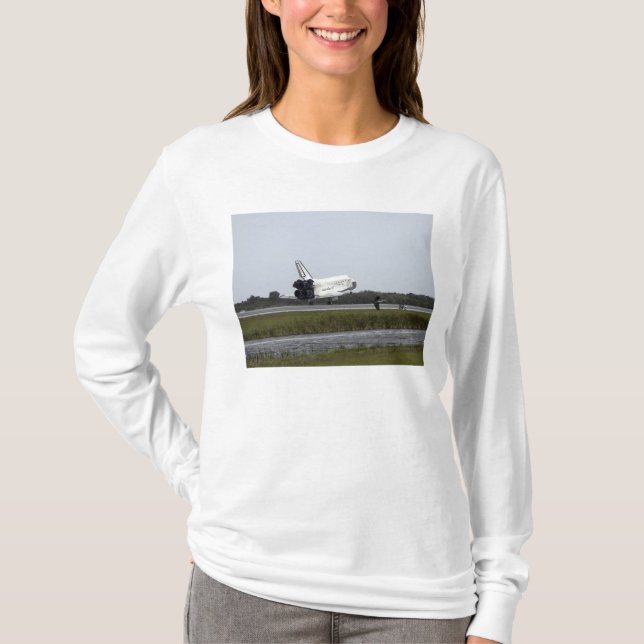Discovery för utrymmesskyttel rör sig nedåt 3 t-shirt (Framsida)