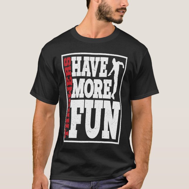 Discus Throwers Have More Fun Discus Throwing T Shirt (Framsida)