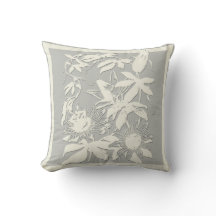 Diskret Grått och vit Blommigt Pillow