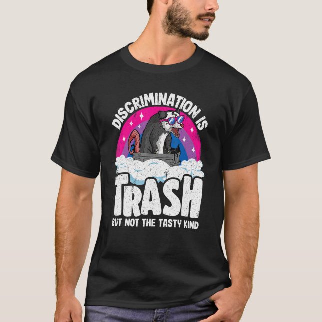 Diskriminering är Sopor Opossum Bisexual Pride Bi T Shirt (Framsida)