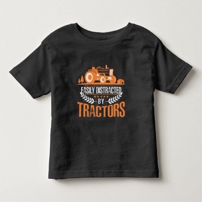 Distraherad av Tractor Farmer Funny Farming T Shirt (Framsida)