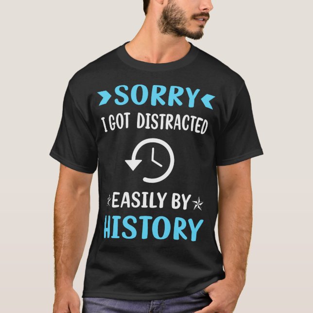 Distraherad Historia T Shirt (Framsida)