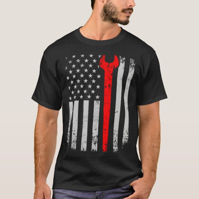 Distress American Flag Ironworker T Shirt (Framsida)