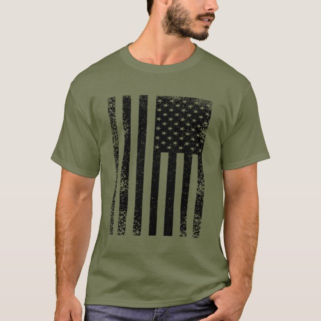 Distress Black and White American Flagga T-shirt (Framsida)