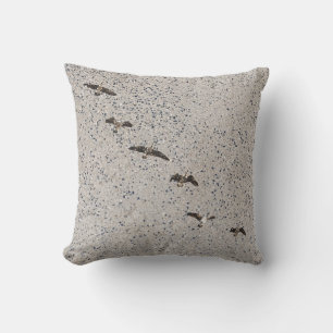 Distress Canada Geese Speckled Background Taupe Kudde