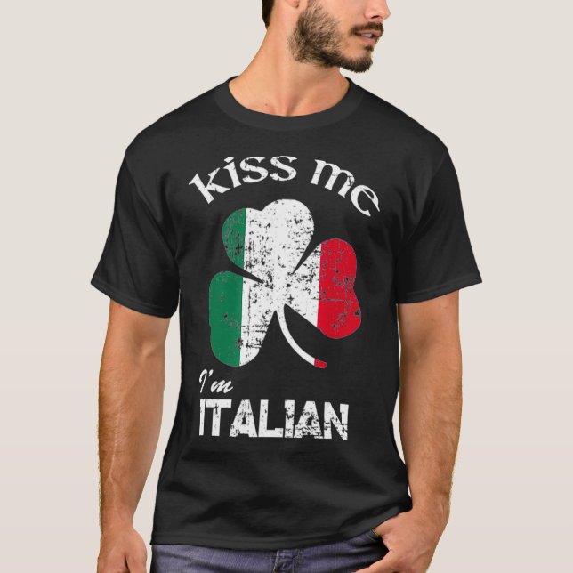 Distress Kiss Me Im Italienska St patricks day T Shirt (Framsida)