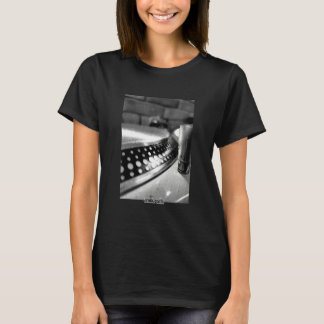 Distress Record Player Turntable Vinyl Dj Music T Shirt