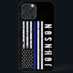 Distress Stil polisens Flagga Personlig Namn<br><div class="desc">Det här unika telefonväskan har en tunn,  blå flagga med polisens flagga i mitten i ett tåligt krackat och plågat stil. Till sidan av det här är en plats för ditt eller din presentmottagares unika förnamn eller efternamn.</div>
